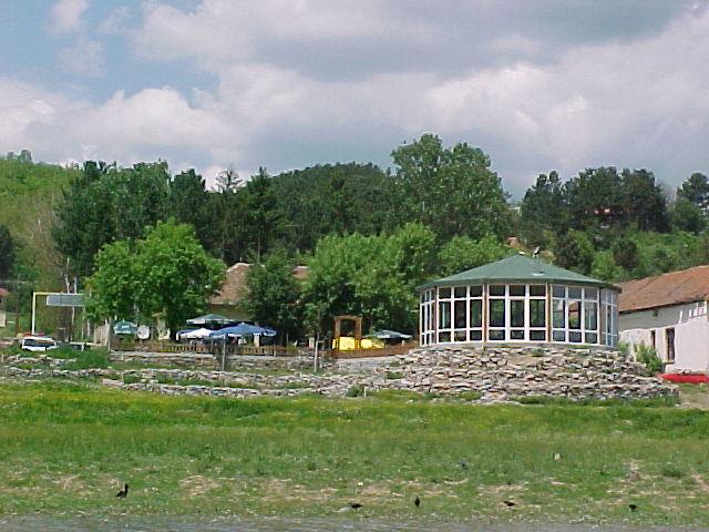 Besiana_003.jpg