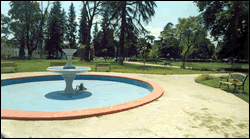 Shatervani_i_pare_i_qytetit_te_Tiranes_ndertuar_ne_1922.gif